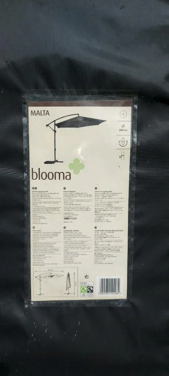 Blooma Malta  Overhanging  3 metre Parasol - Image 1