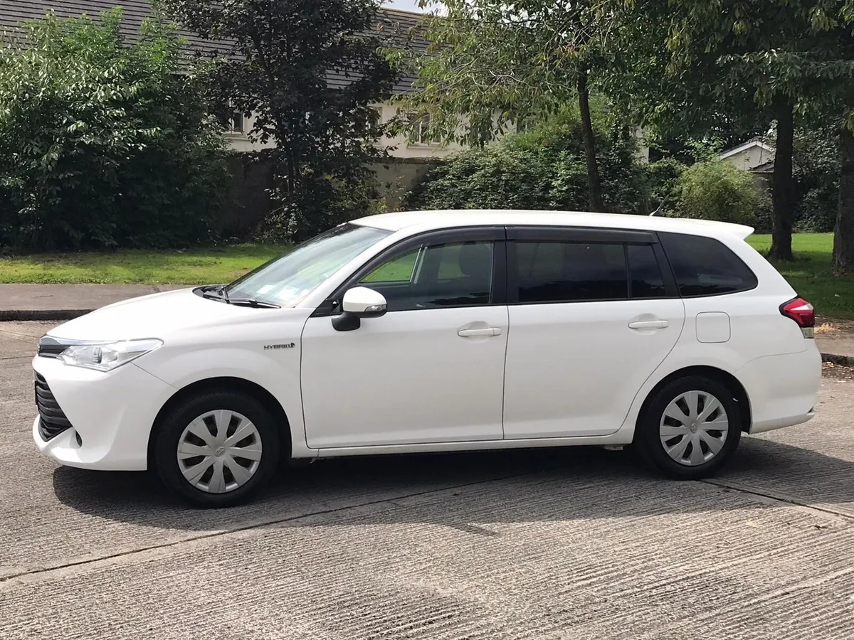 Toyota Corolla fielder estate - Image 4