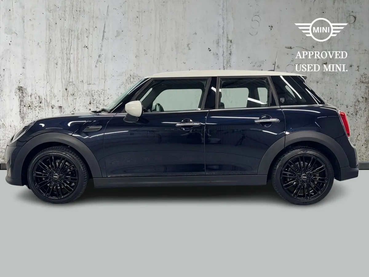 MINI Cooper Cooper 5dr Exclusive Auto - Image 3