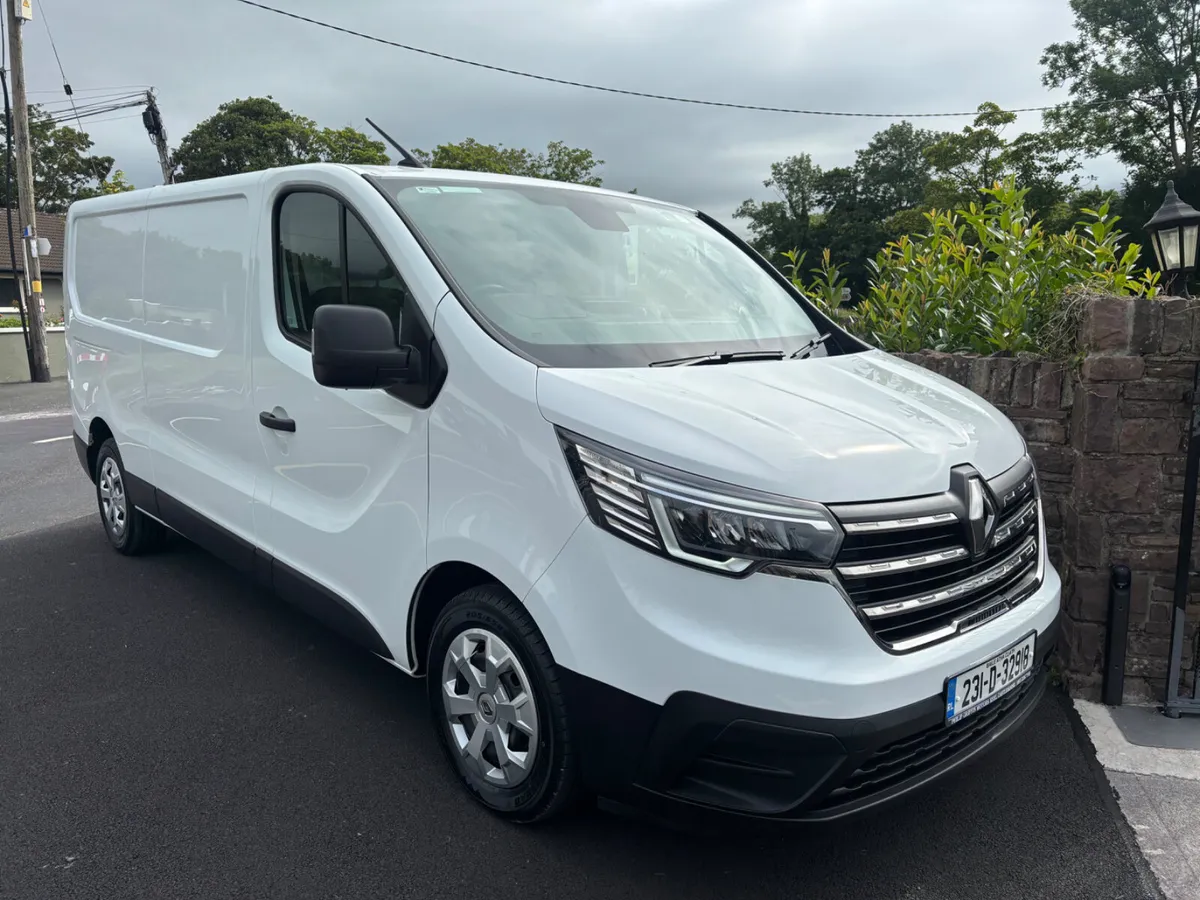 RENAULT TRAFIC 2.0 LWB Business plus only 45000kms - Image 1