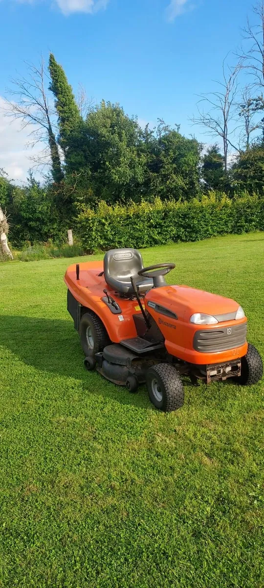 Ride on Lawnmower - Image 4
