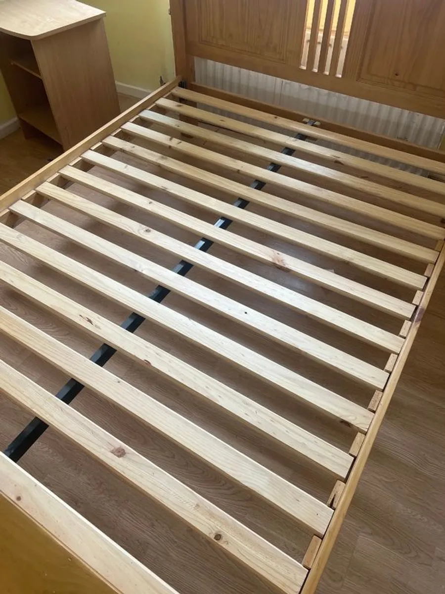 Solid wood bed frame - Image 3