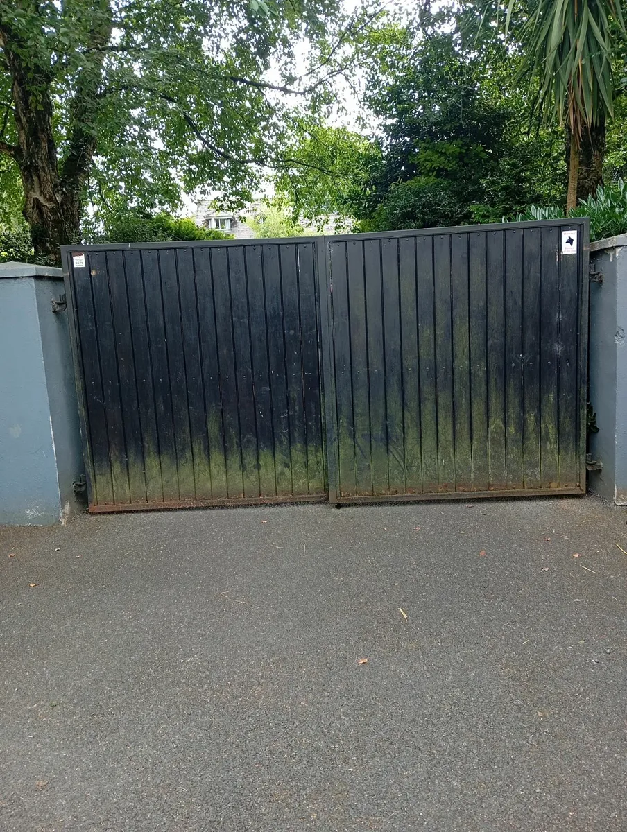 Gates - Image 2