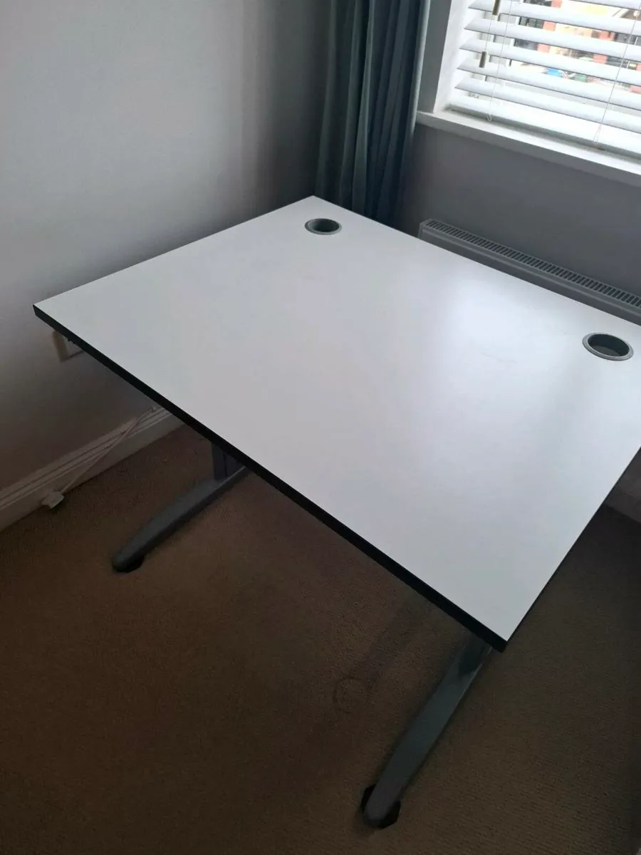 Desk - Image 2