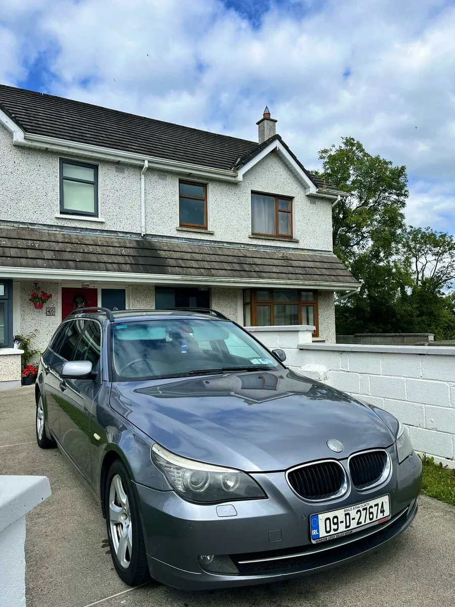 Bmw 520d estate automatic - Image 1