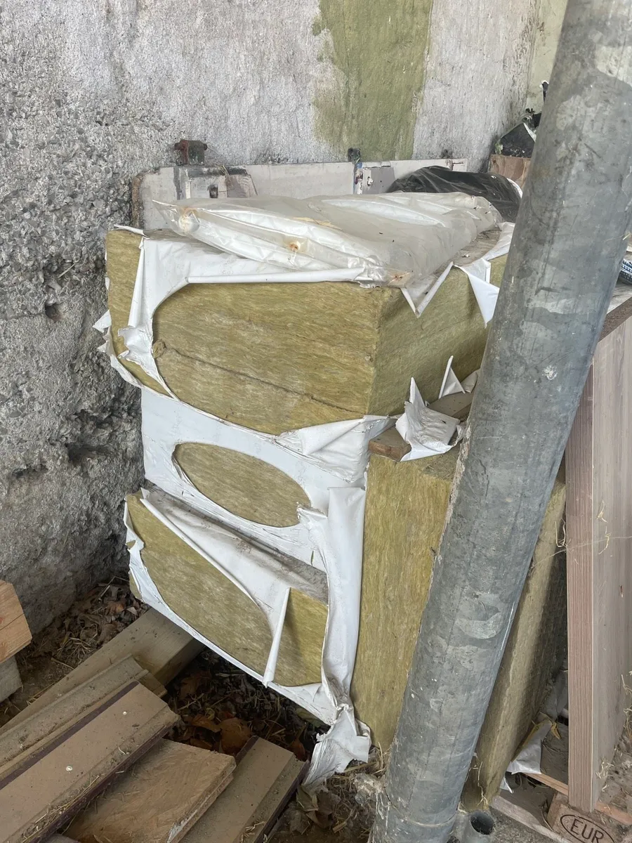 100mm rock wool insulation. 4 x bags.