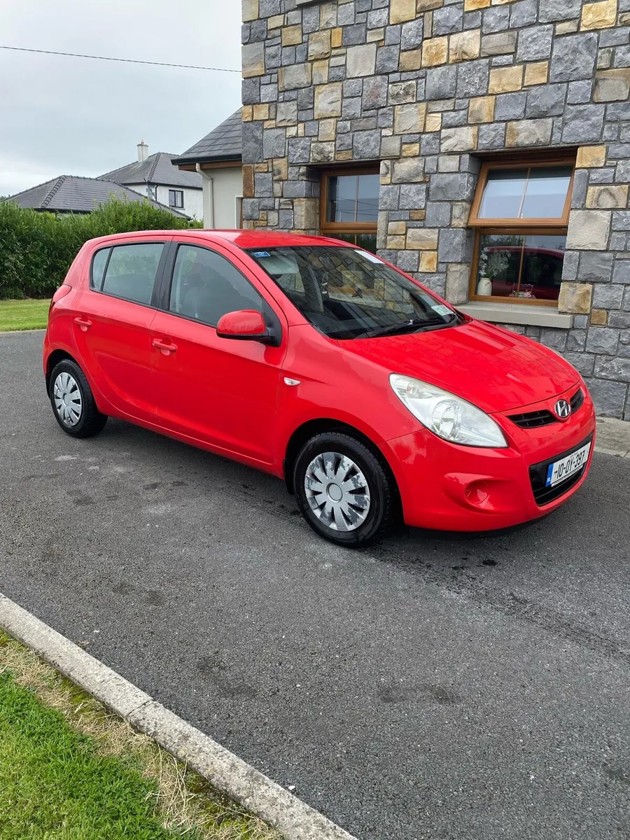 Car - Image 1