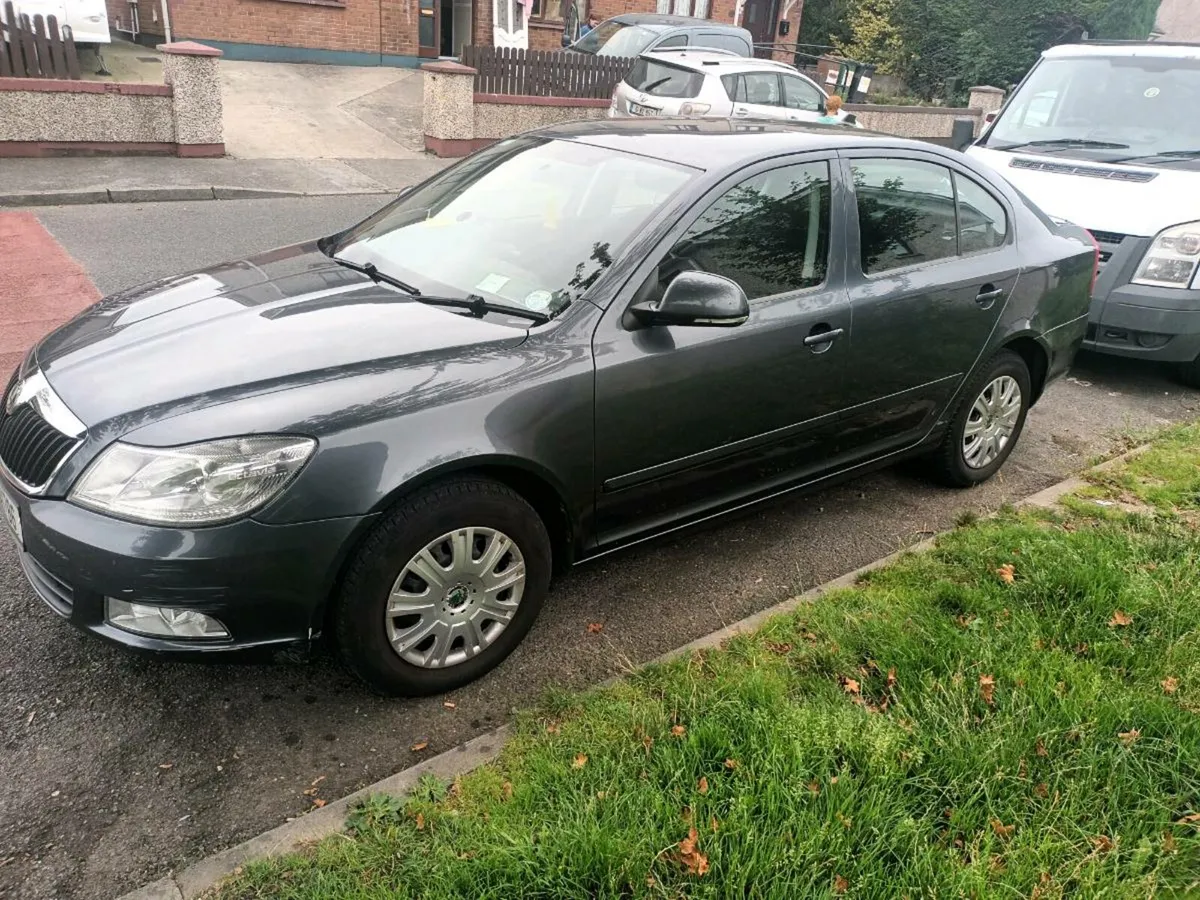 Car - Image 4