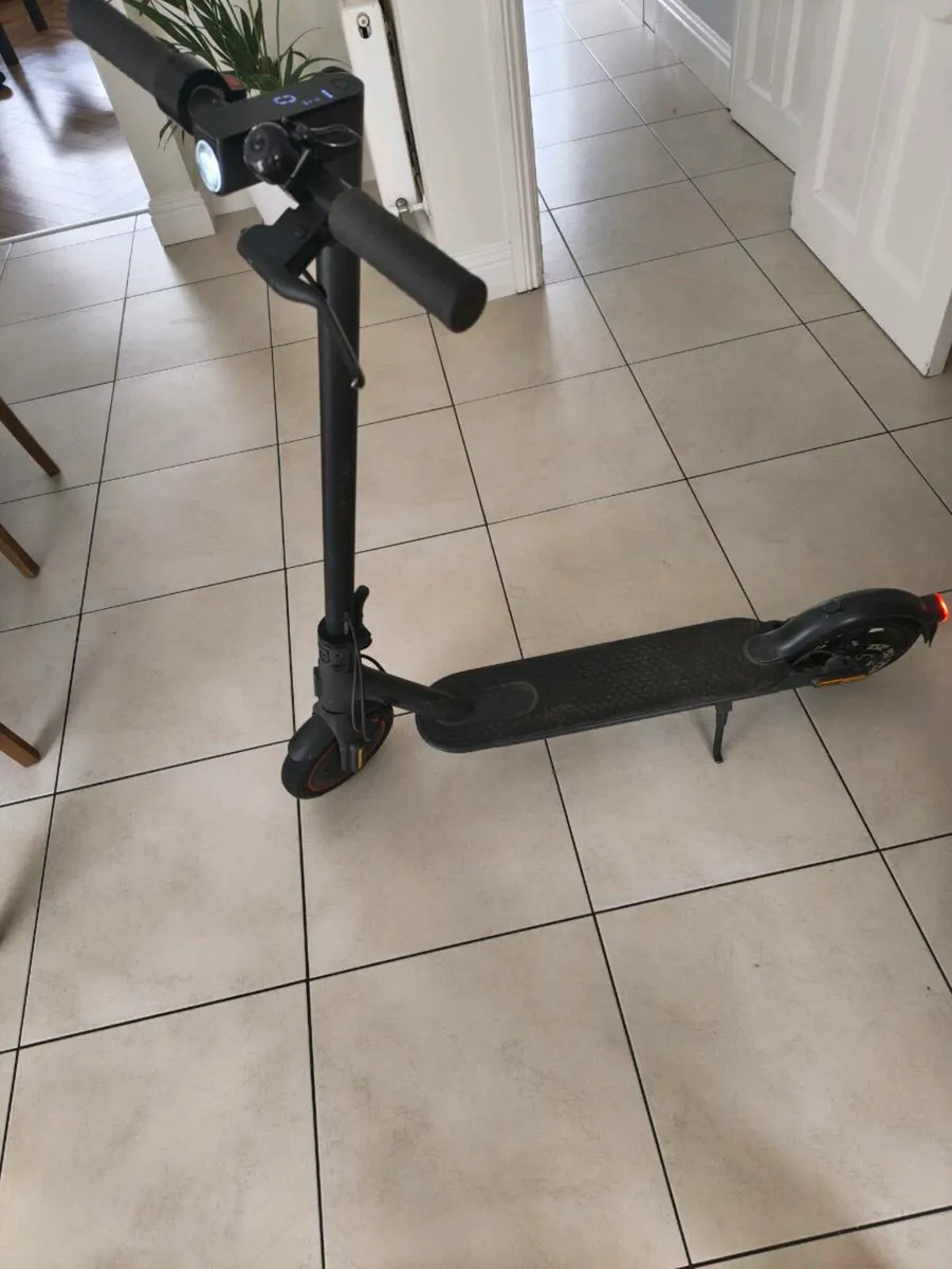 Electric scooter - Image 2