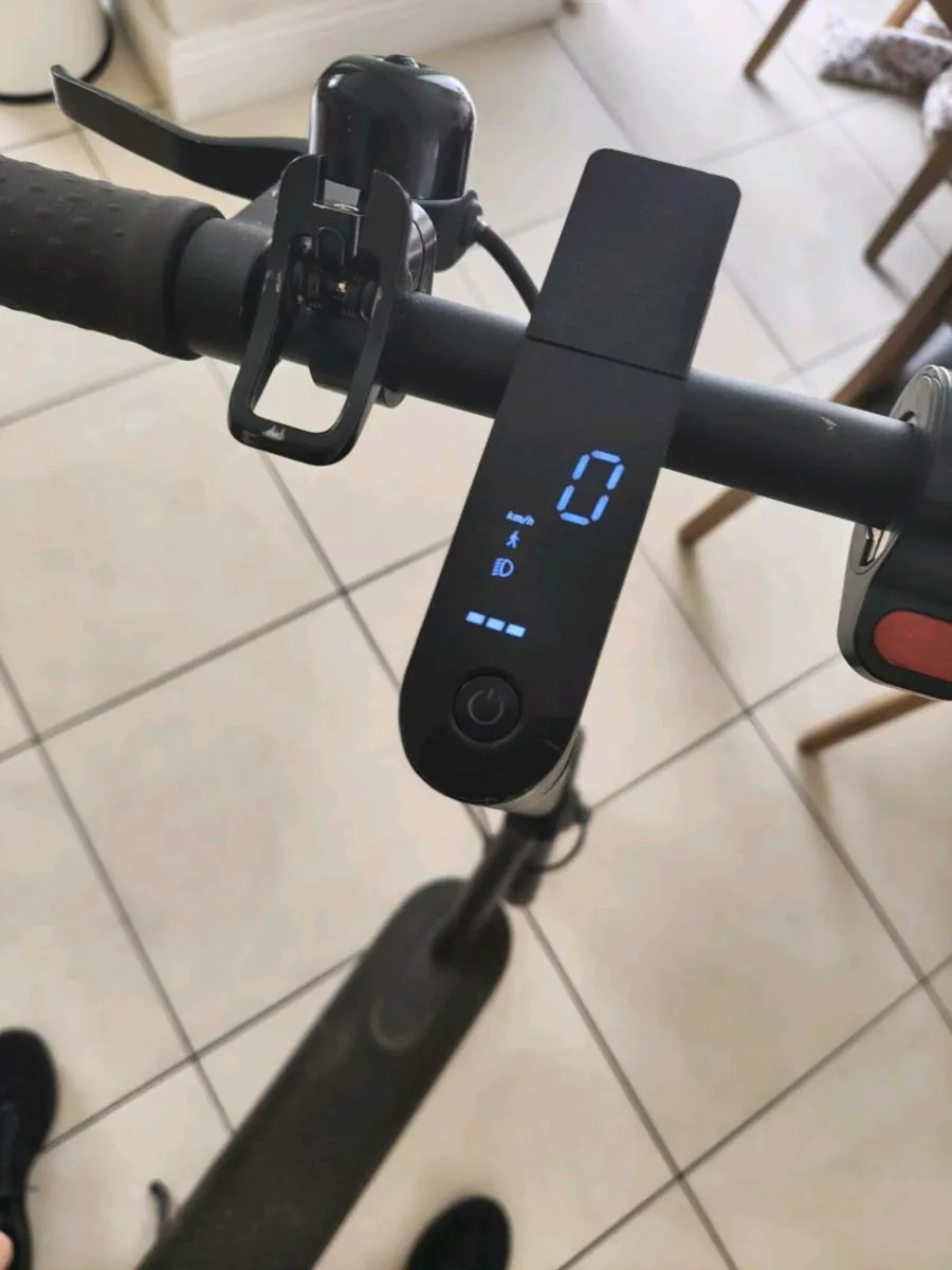 Electric scooter - Image 4