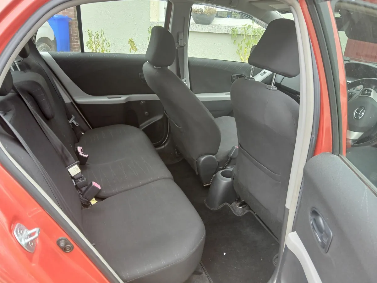 Toyota Yaris 2006 - Image 3