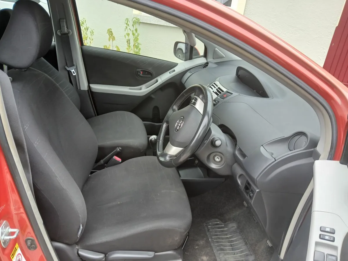 Toyota Yaris 2006 - Image 4