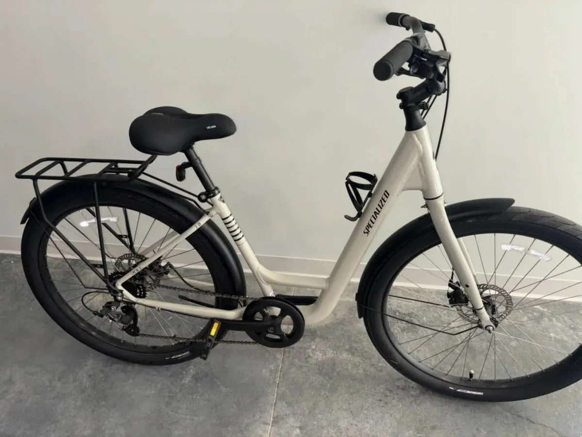 Specialized Roll 2.0 Low Entry - Medium - White Mo - Image 1