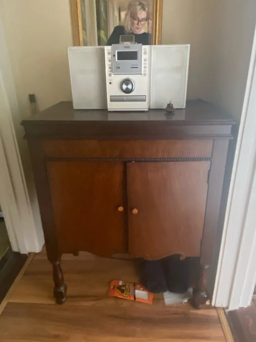 Hi fi cabinet - Image 1