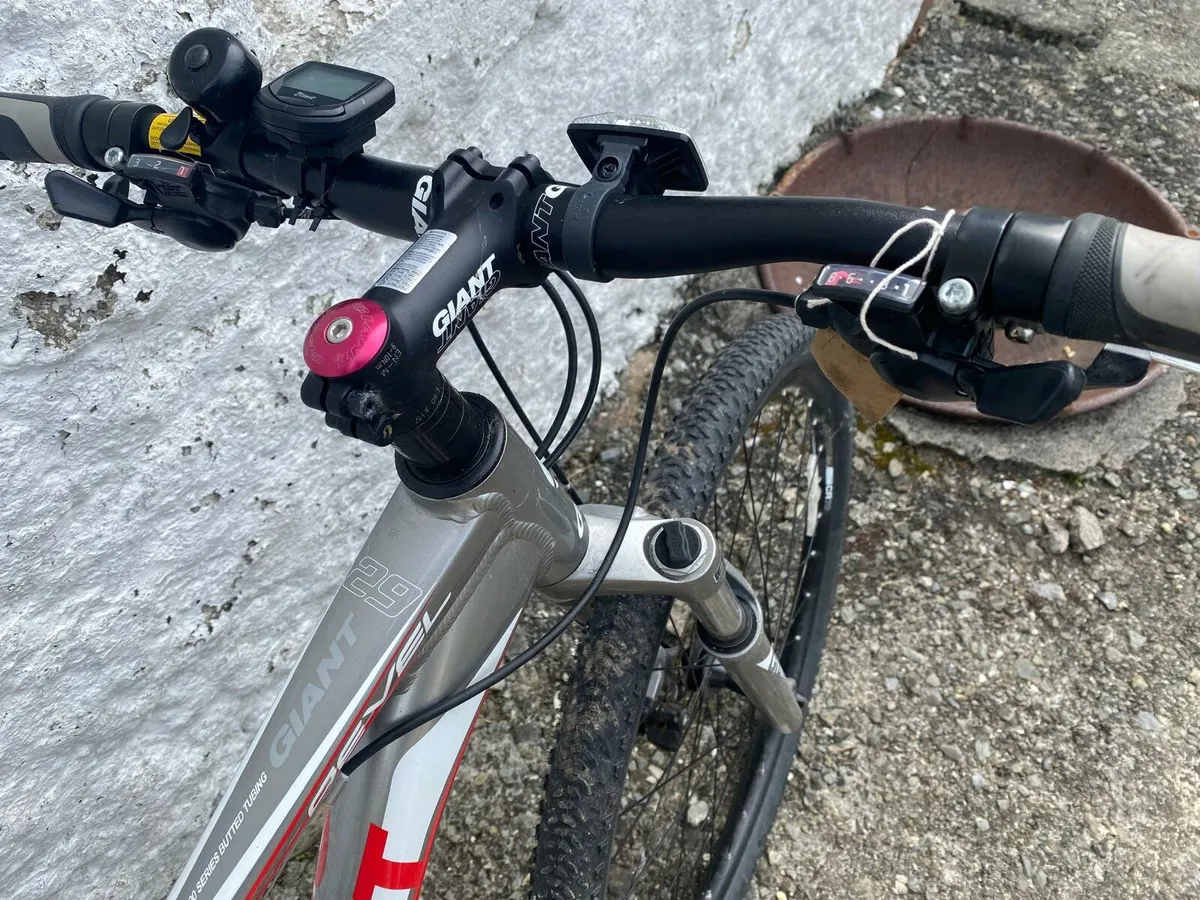 Mountain bike - Image 1
