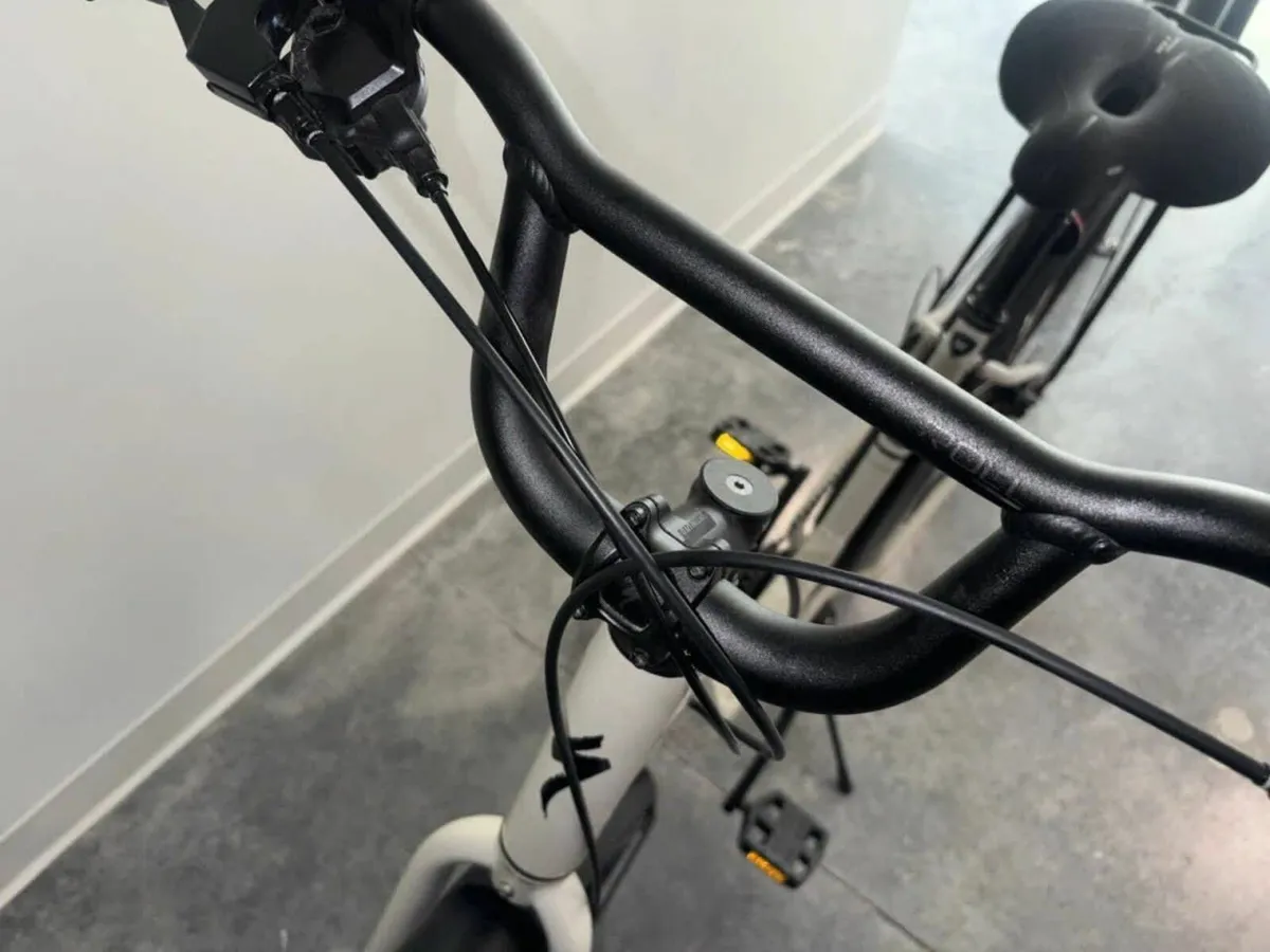 Specialized Roll 2.0 Low Entry - Medium - White Mo - Image 4