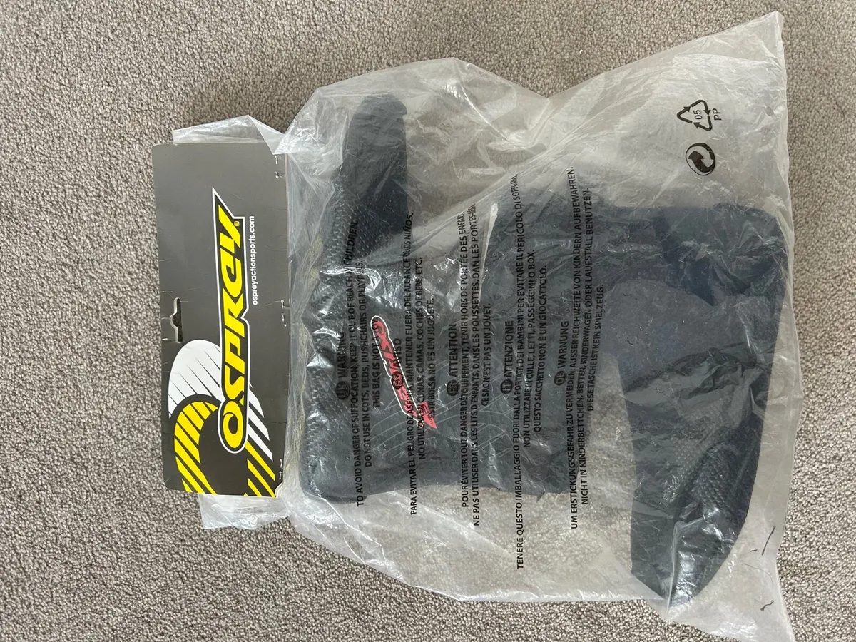 Osprey neoprene boots - Image 1