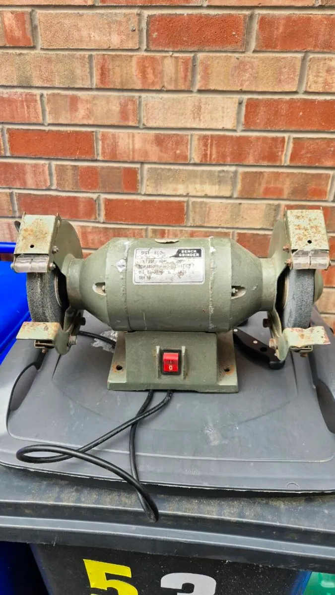Bench grinder - Image 1