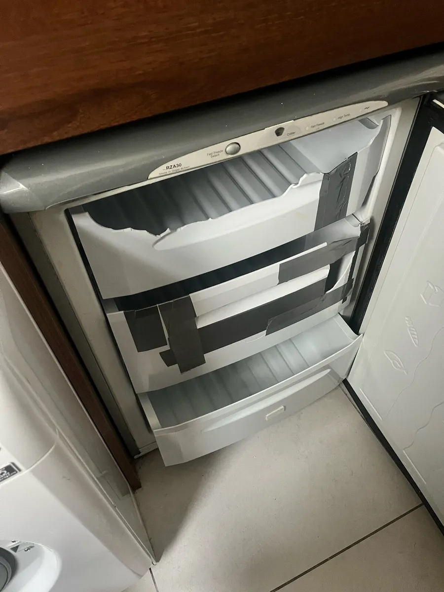 Hotpoint Frezzer - Image 2