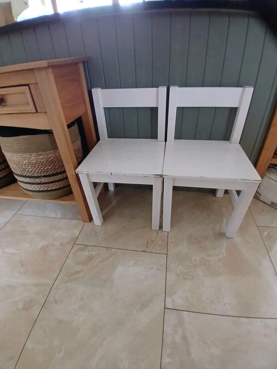 Pair of Children's wooden chairs - Image 4