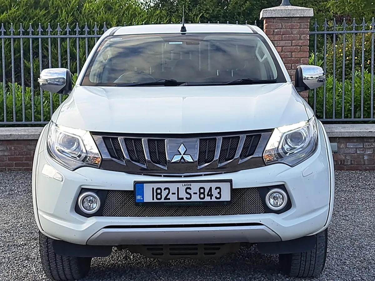 Mitsubishi L200 Barbarian Model 2.4 Diesel manual - Image 2