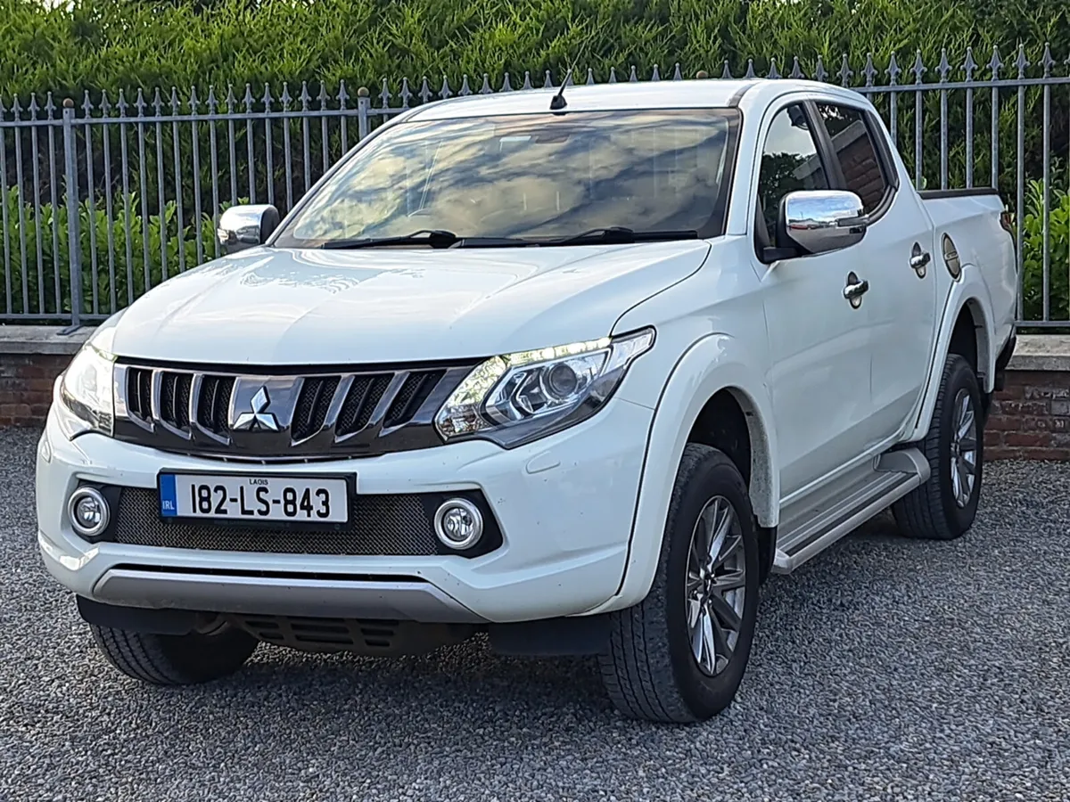Mitsubishi L200 Barbarian Model 2.4 Diesel manual - Image 3