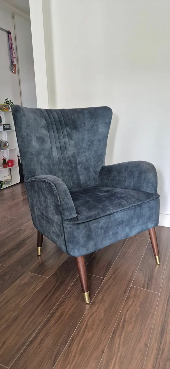 Armchair - Image 1