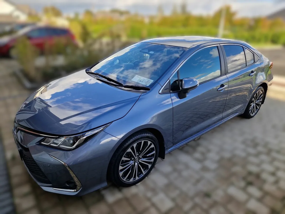 Toyota Corolla Luna Sport Saloon Hybrid 2023 - Image 2
