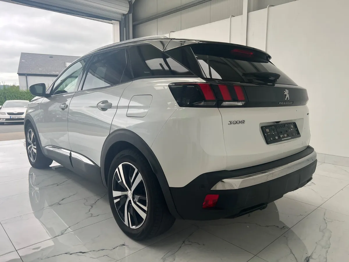Peugeot 3008 2021 1.6 automatic - Image 4