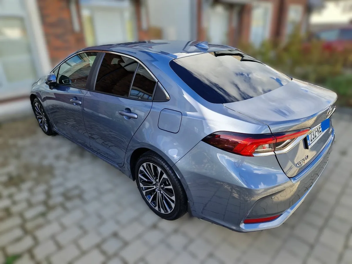 Toyota Corolla Luna Sport Saloon Hybrid 2023 - Image 3