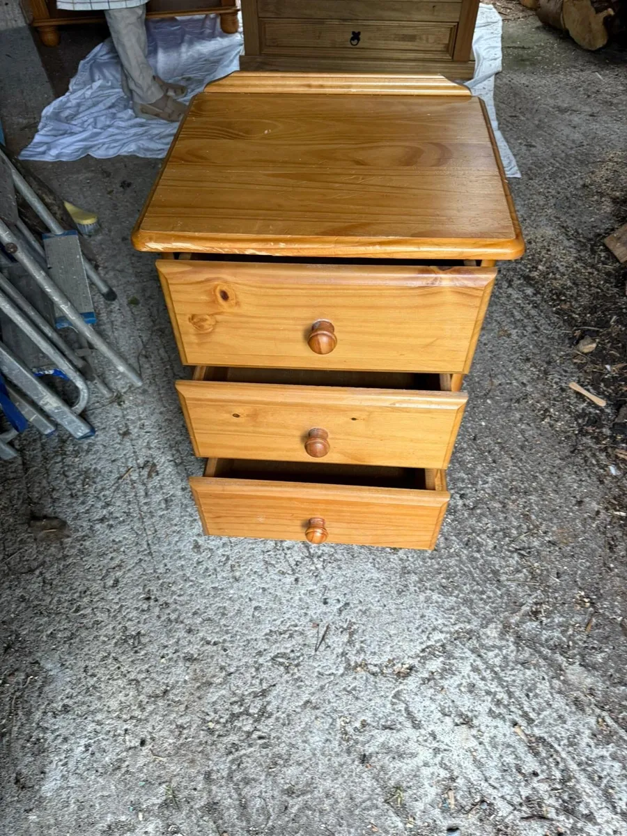 Pine bedside locker - Image 1