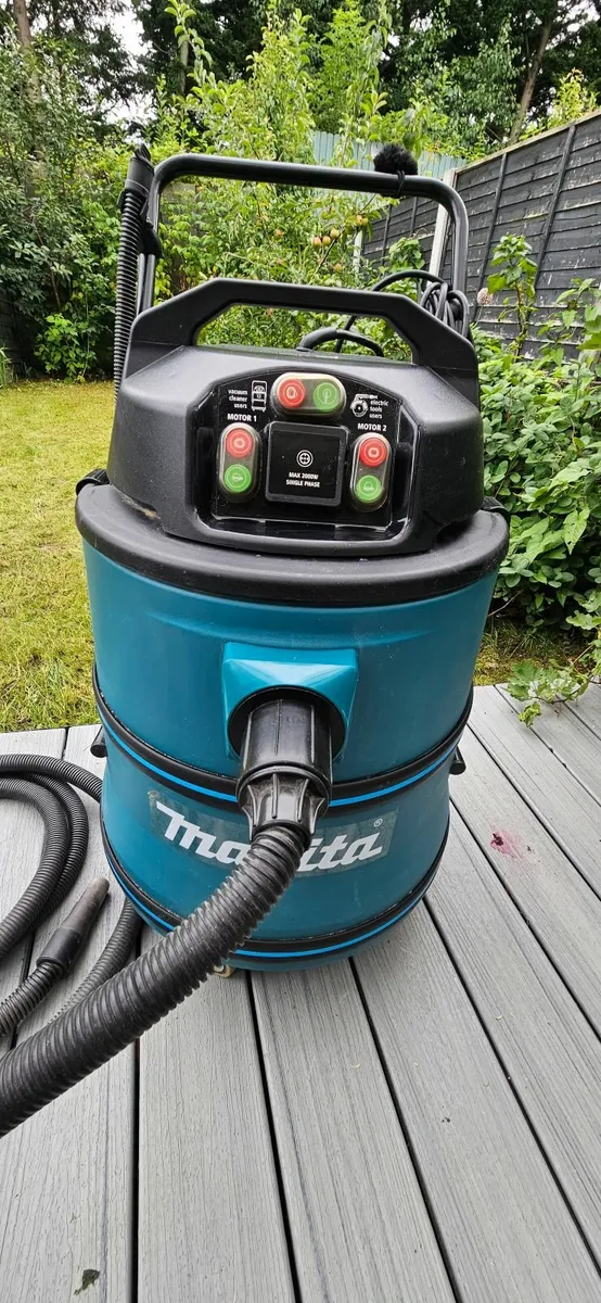 industrial vacuum cleaner - Image 1
