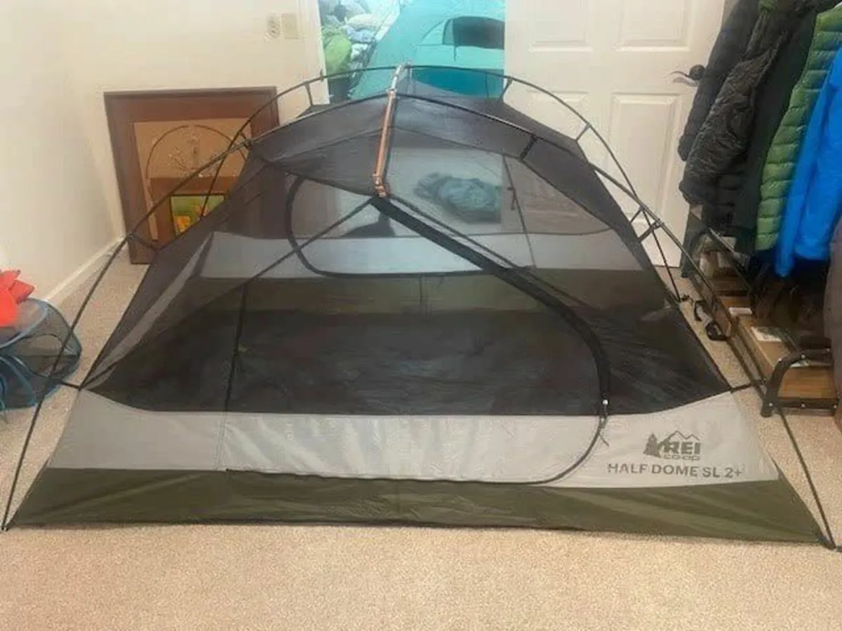 REI Half Dome SL 2+ Backpacking camping Tent 2 Per - Image 1
