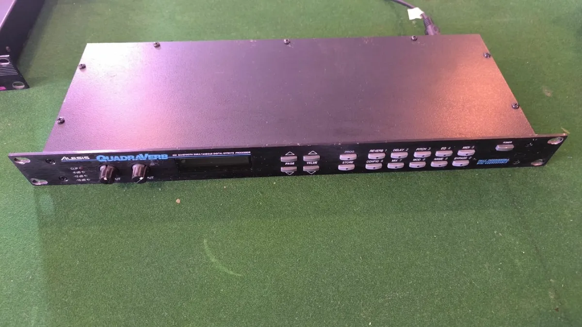 Alesis QuadraVerb 2 - Image 2