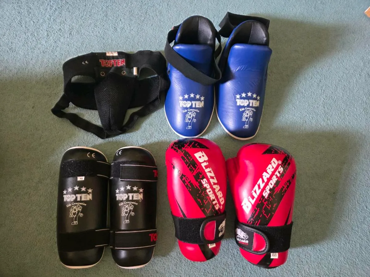 Taekwondo sparing gear Size XS - Image 1