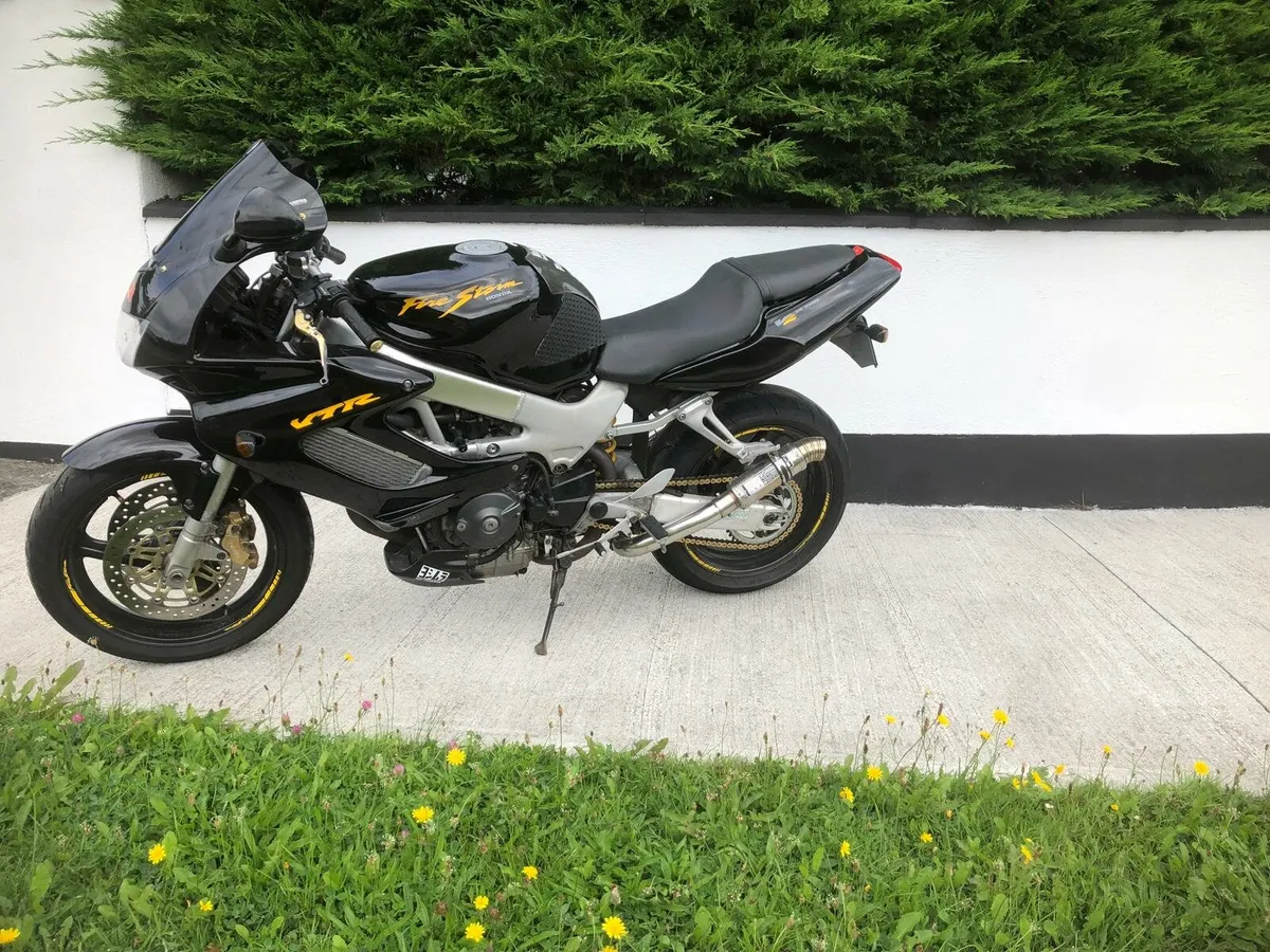 Honda vtr firestorm 1000cc - Image 4