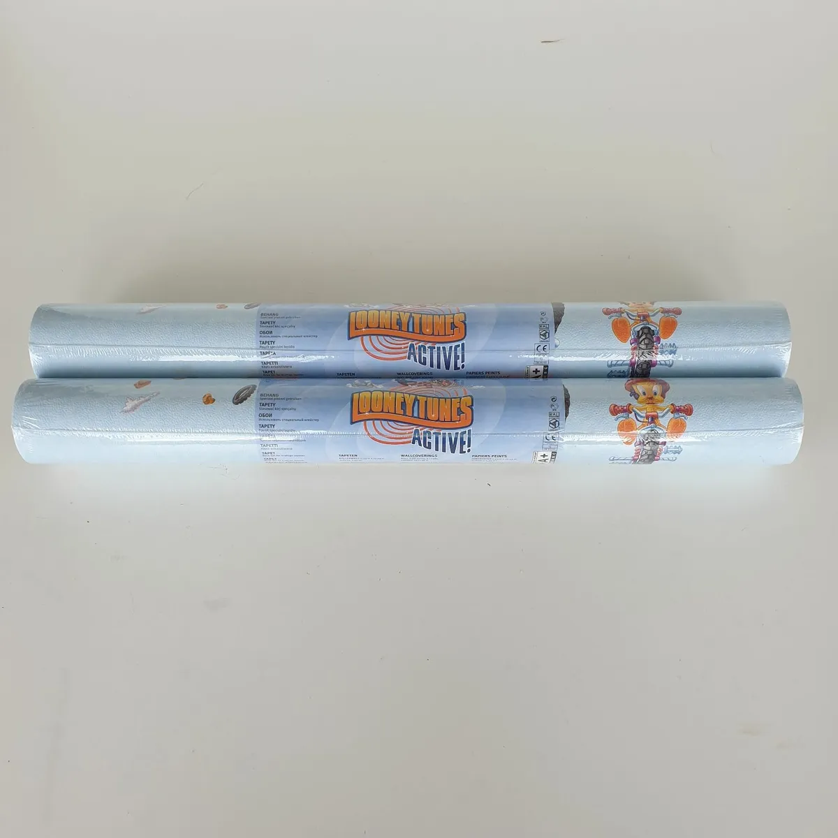 Looney Tunes wallpaper X 2 rolls - Image 1