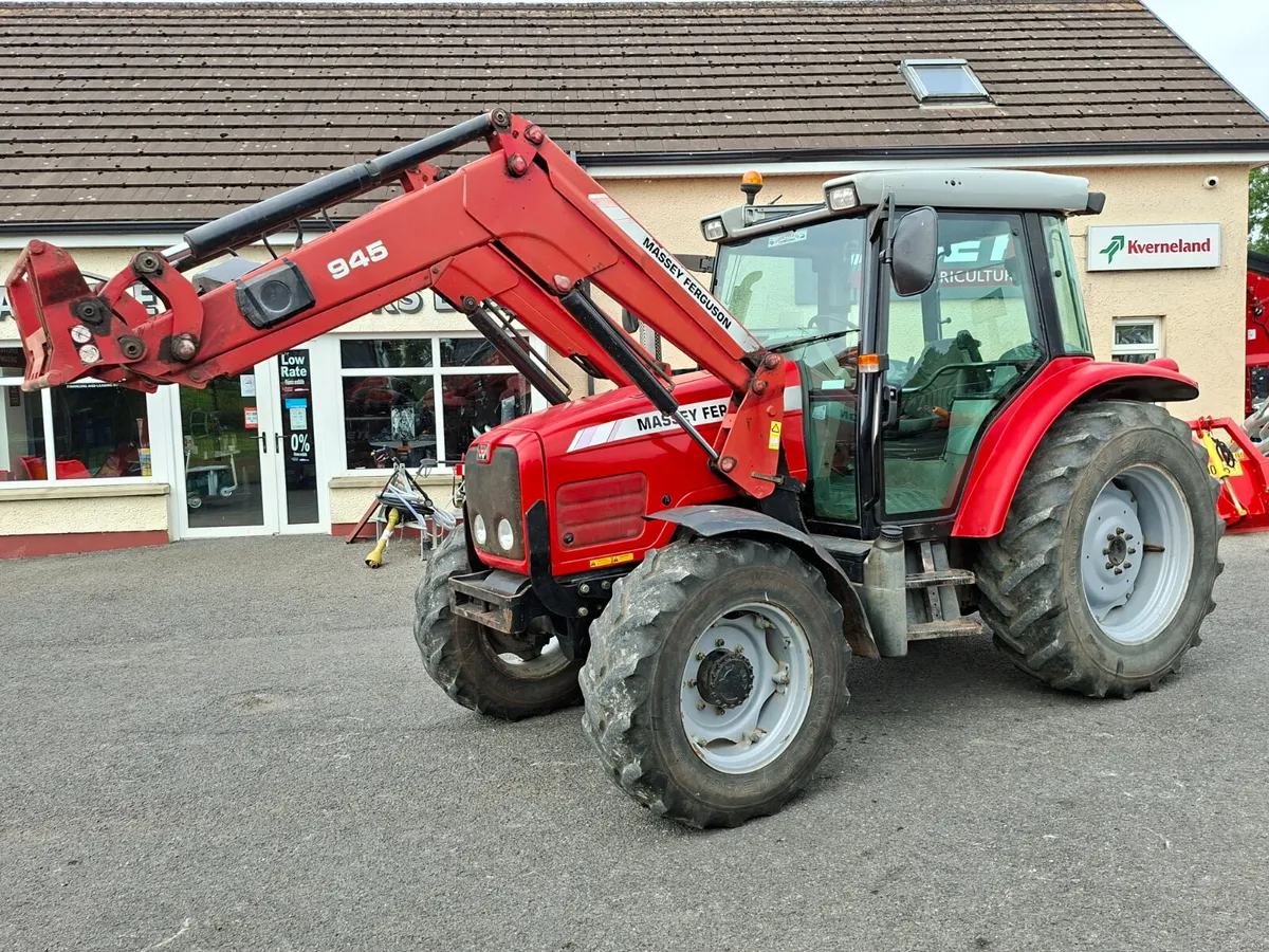 MASSEY FERGUSON 5455 & LOADER - Image 3
