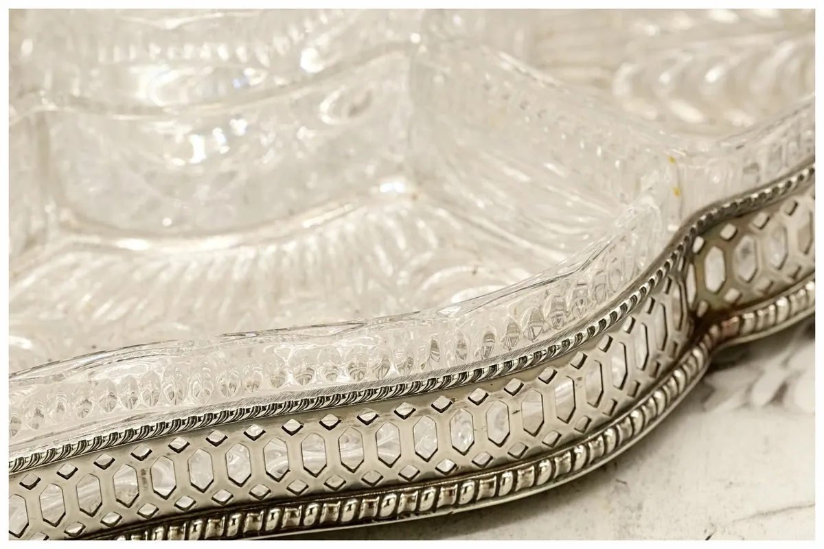 Sheffield Silver Plated Tray Crystal Serving DIsh - Image 4