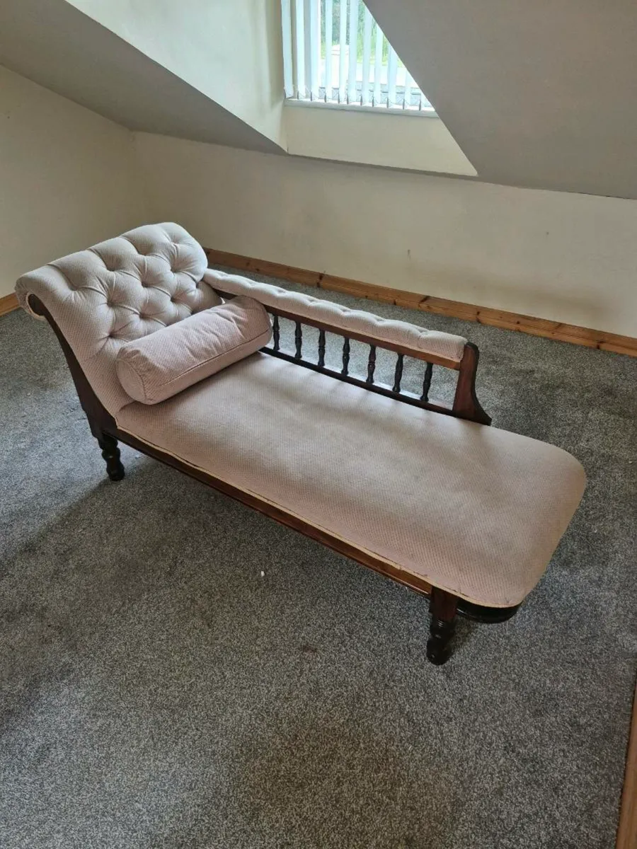 Chaise lounge - Image 1