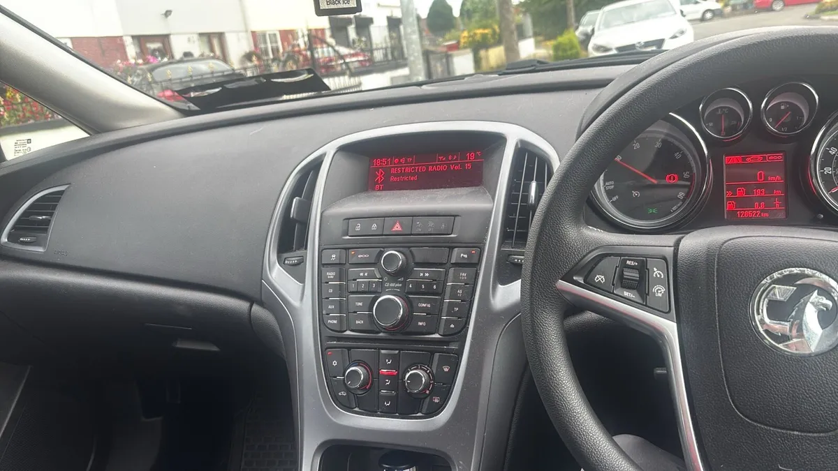 Vauxhall Astra cdti 1.6 - Image 2