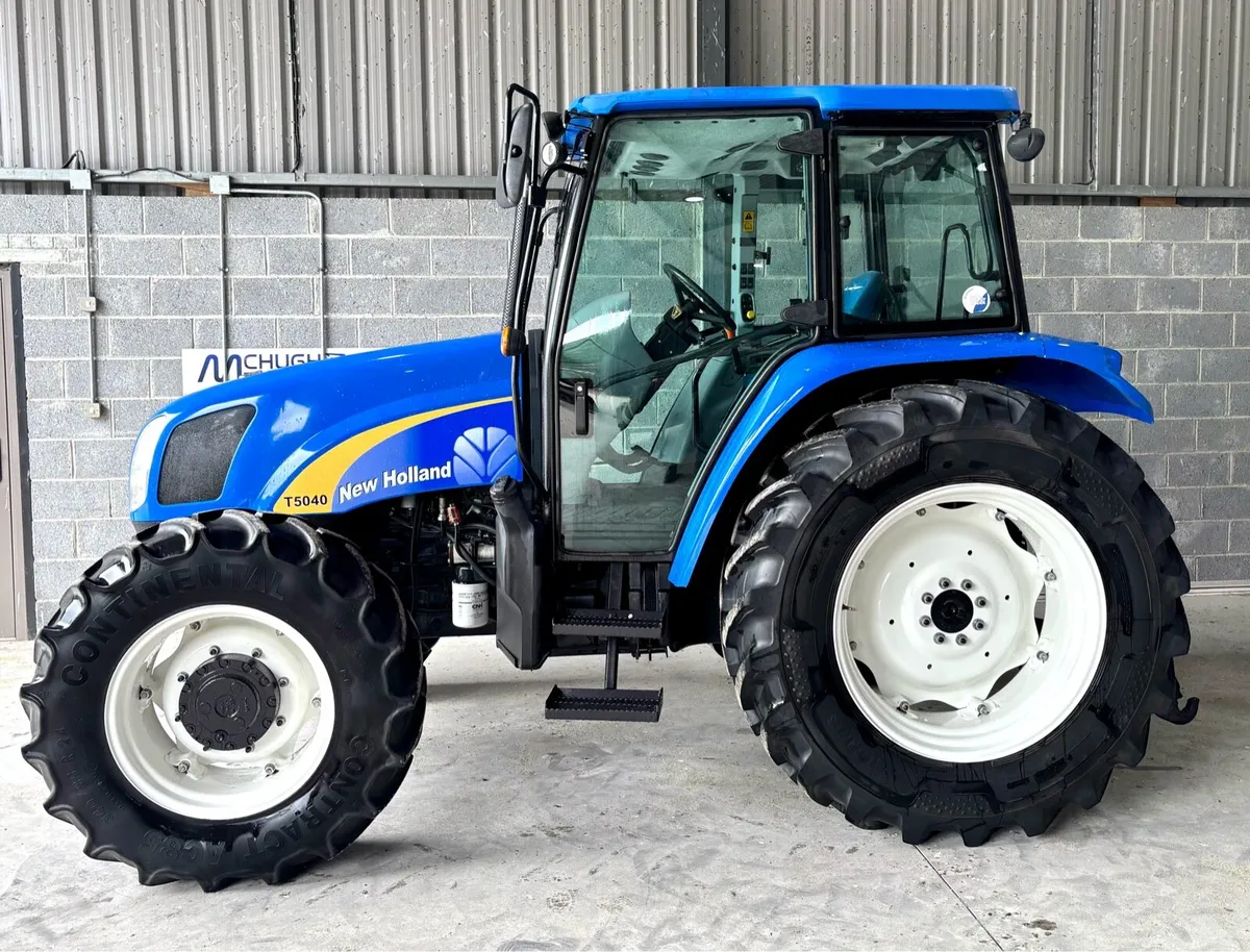 NEW HOLLAND T5040 ***4000 hours*** - Image 3