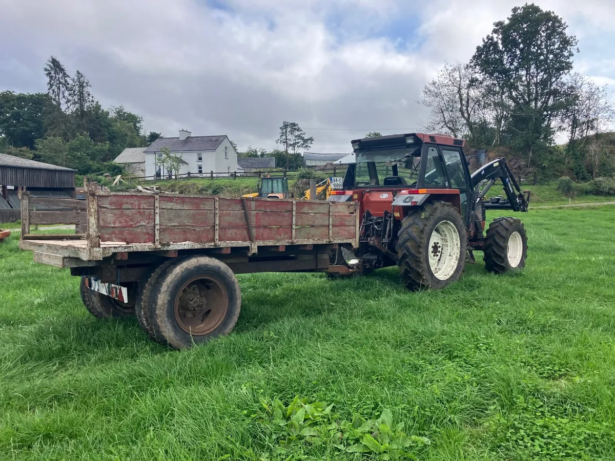 Tractor trailer - Image 1