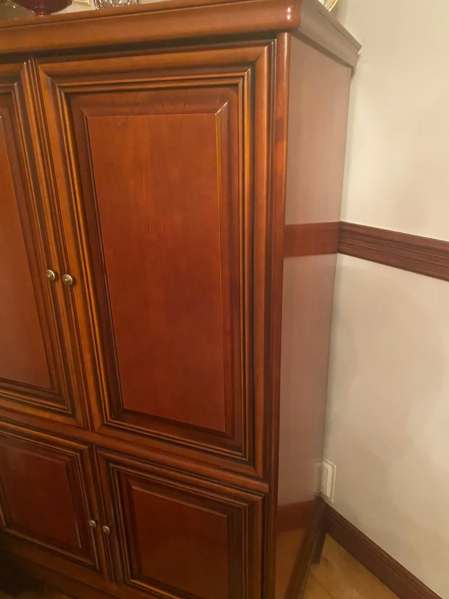 Television cabinet - Image 1