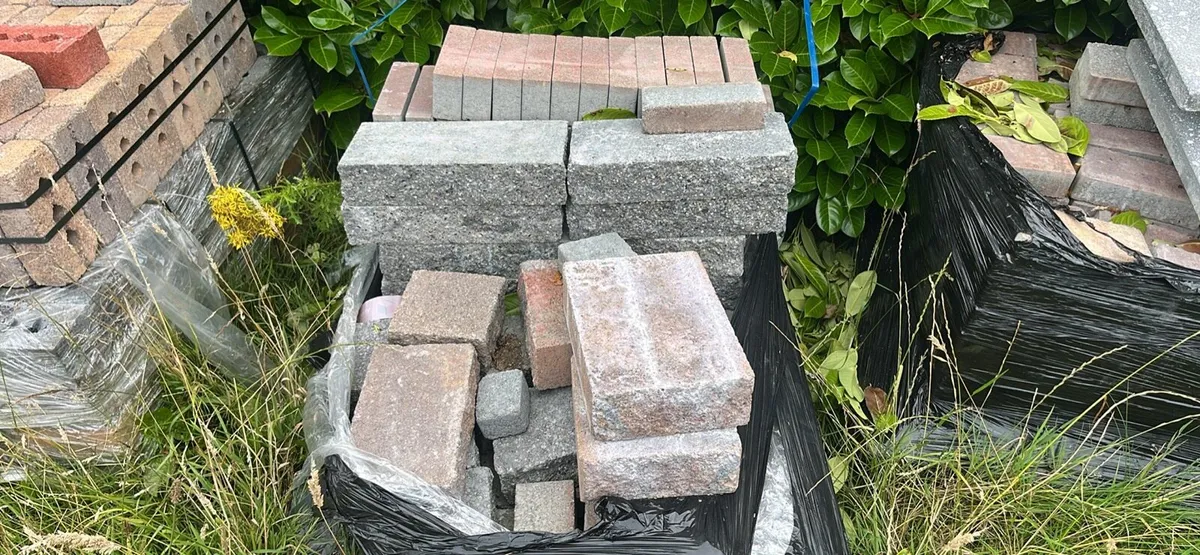 Bricks - Image 3