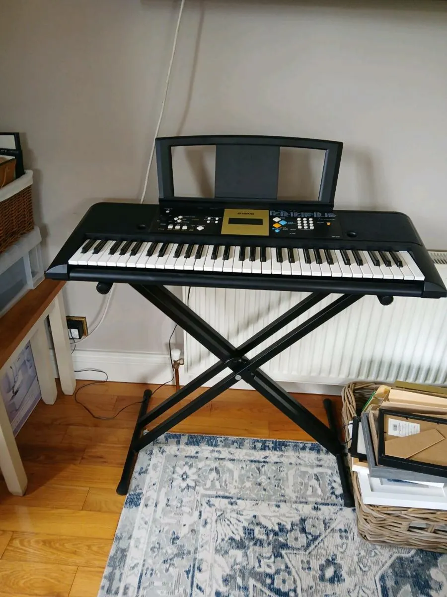 Yamaha keyboard - Image 1