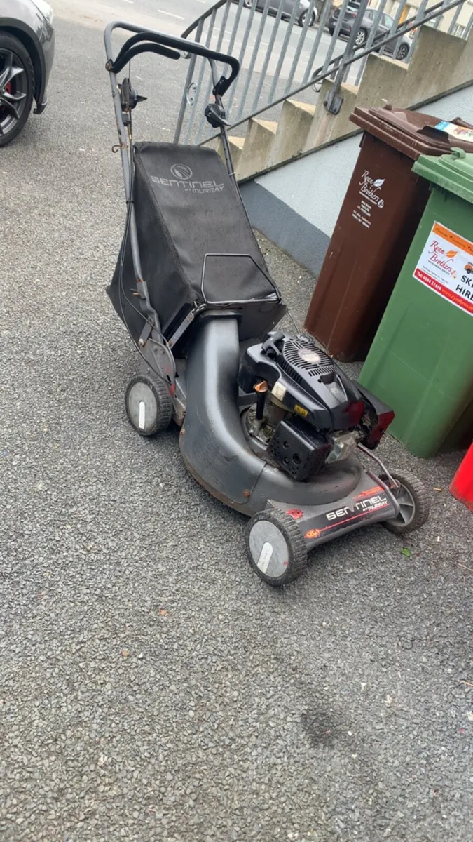 Murray Self drive Lawnmower - Image 3