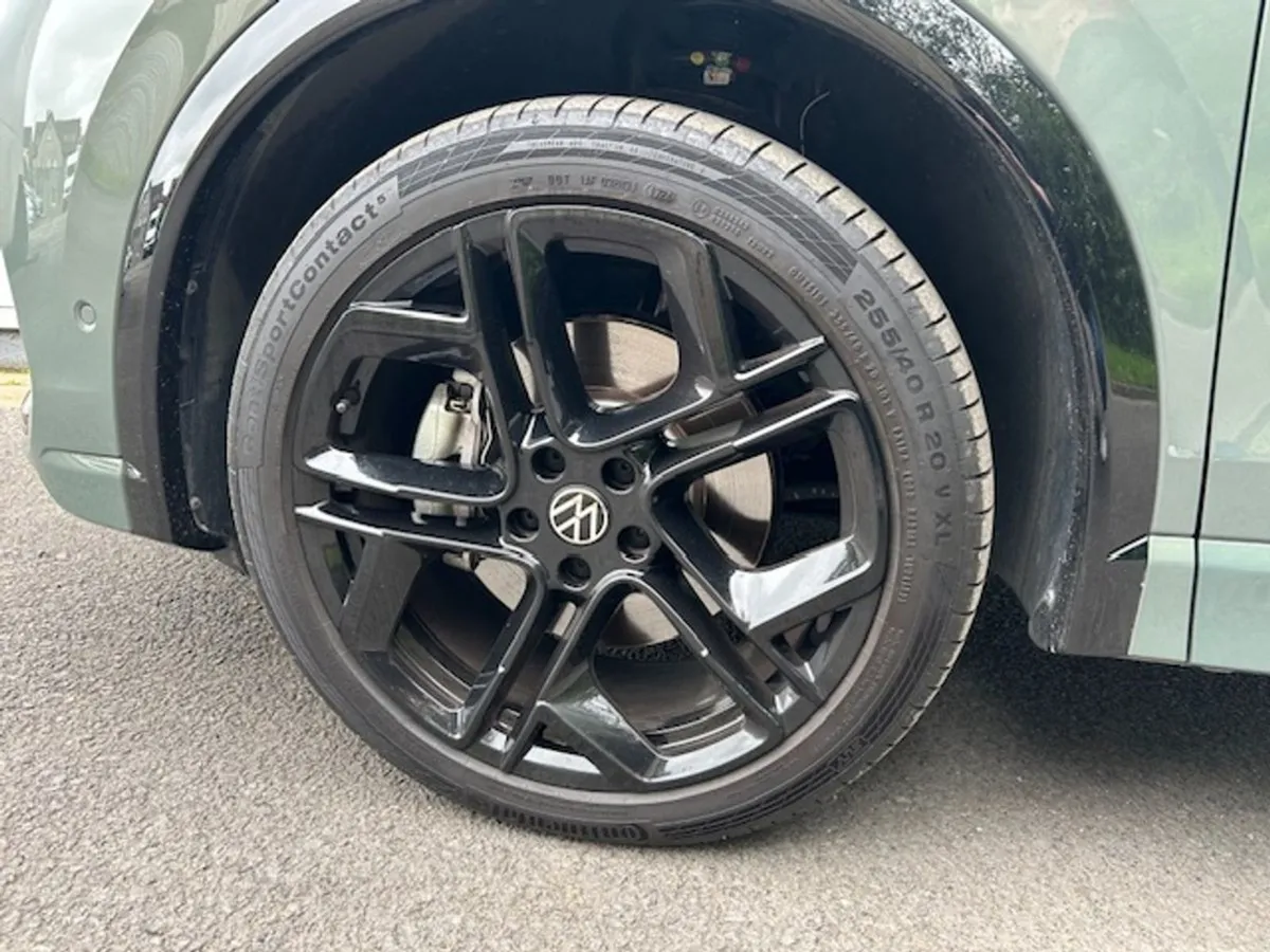 Volkswagen Tiguan 2.0 TDI 150HP R-line Black Edit - Image 4