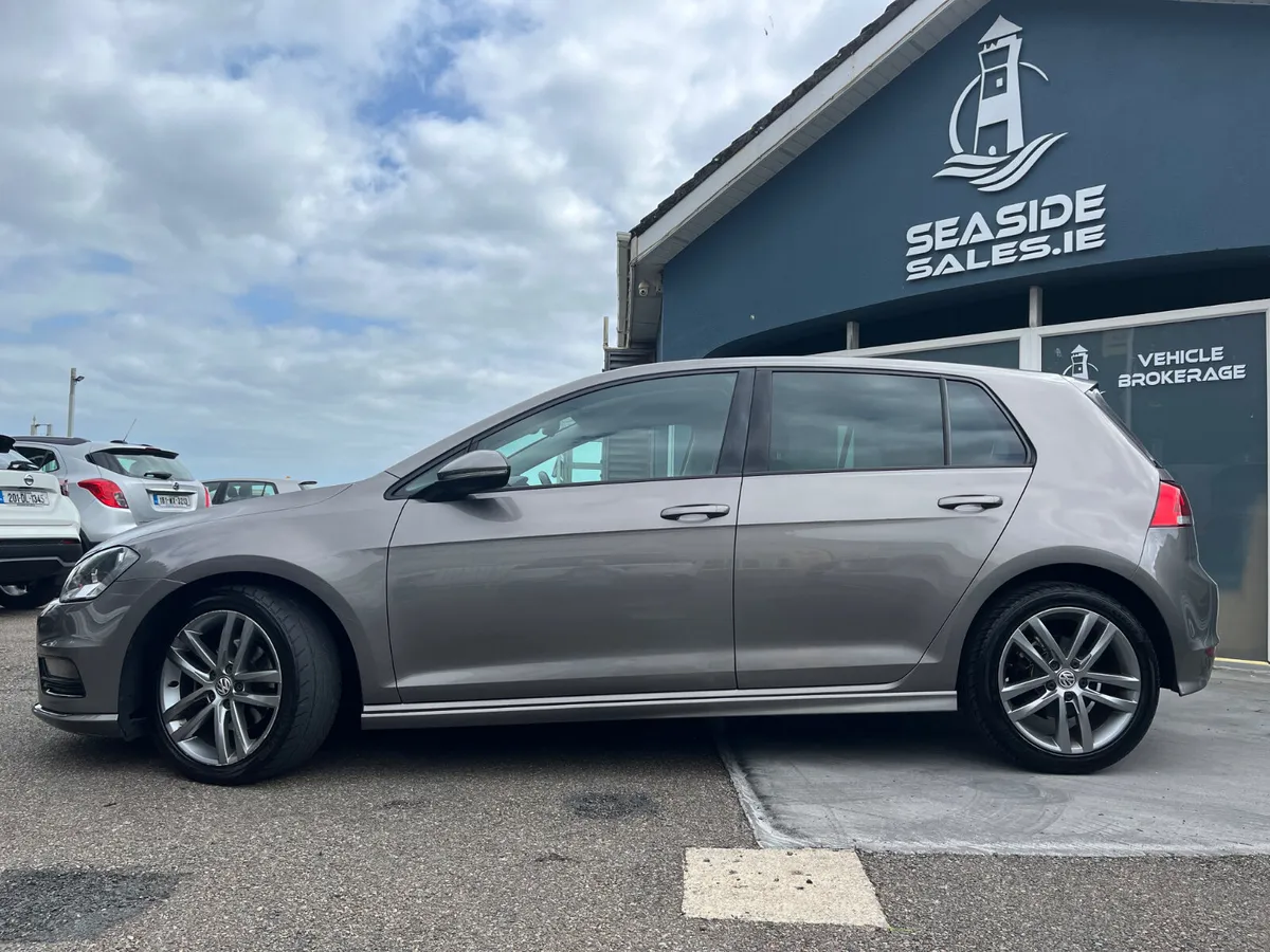 161 Volkswagen Golf TDI R-Line - Image 2
