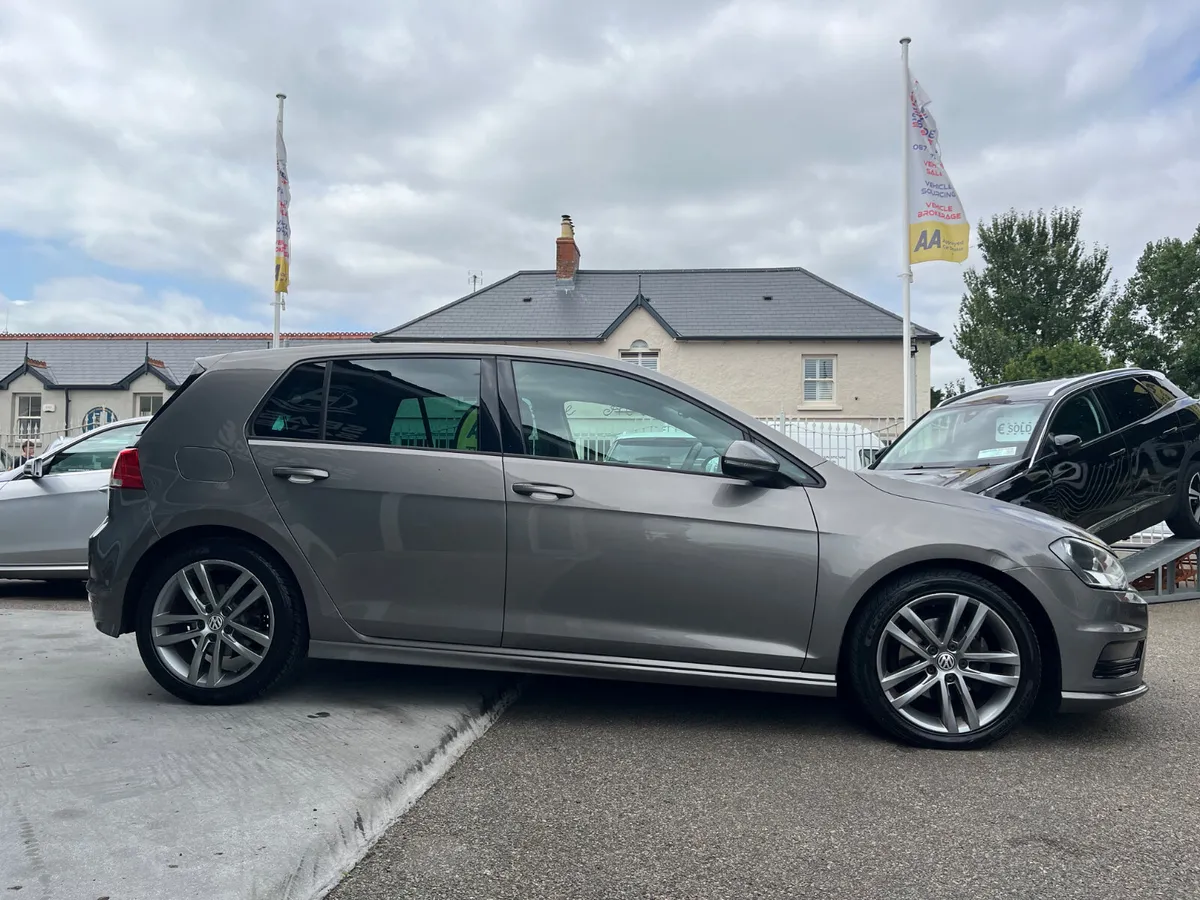 161 Volkswagen Golf TDI R-Line - Image 4